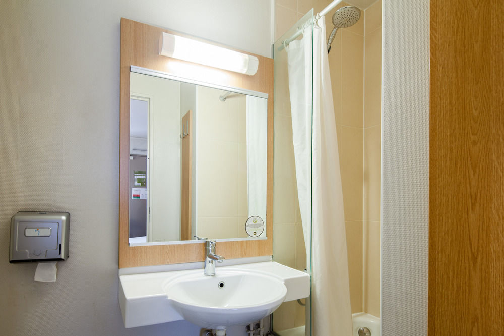 B&B Hotel Lille Seclin Unexpo Ngoại thất bức ảnh